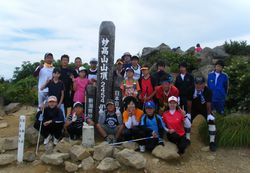 妙高山頂上での集合写真